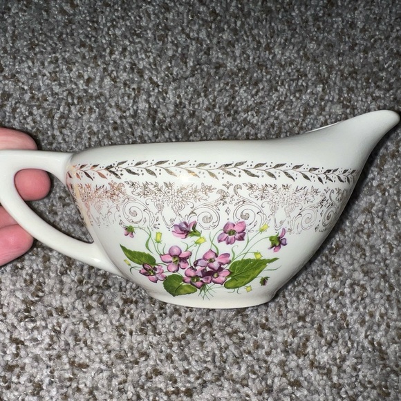 Vintage gravy's boats - Picture 4 of 6